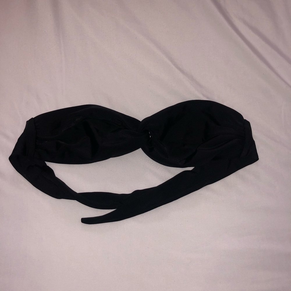 Black bandeau bikini top